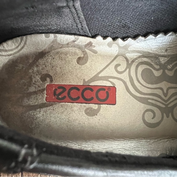 Ecco Slip On Black Leather Loafers For Women Sz 39 EU // 8 US - Picture 3 of 16